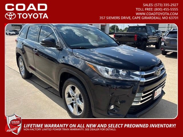 2019 Toyota Highlander Limited Platinum in Midnight Black Metallic — front three-quarter view